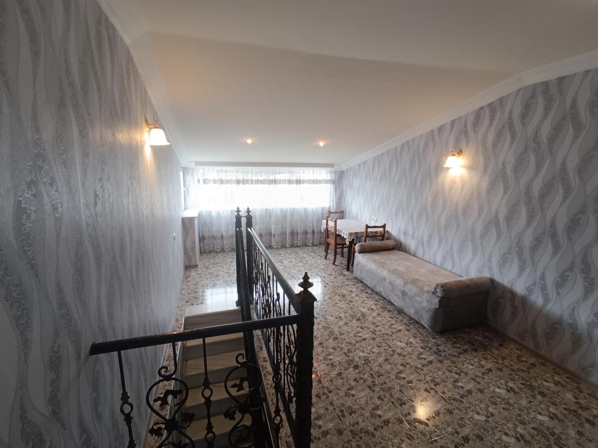 Light House Hotel Kutaisi Bagian luar foto