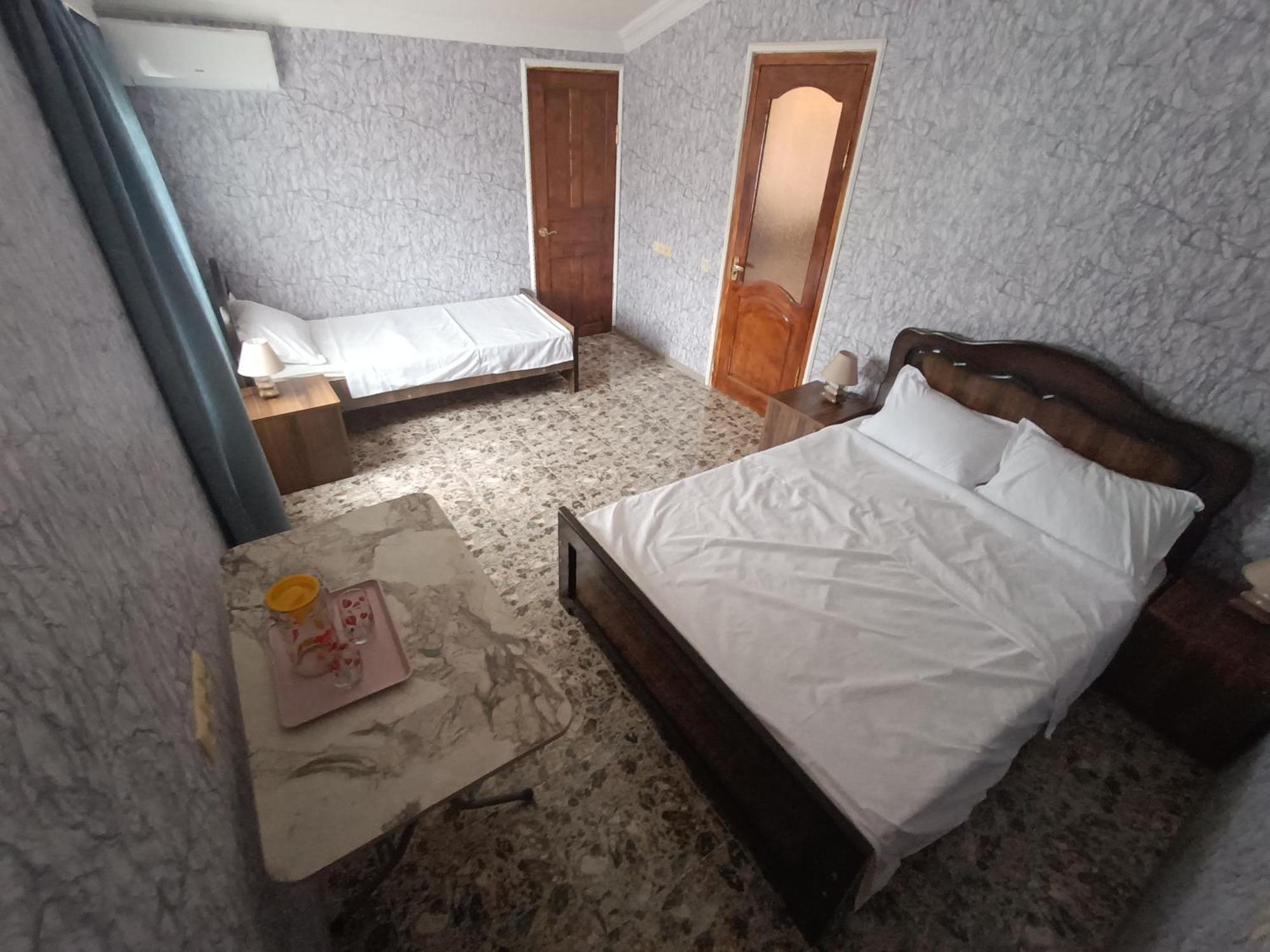 Light House Hotel Kutaisi Bagian luar foto